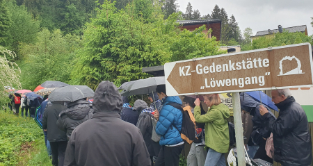 "Wege des Gedenkens" am Löwengang in Ebensee